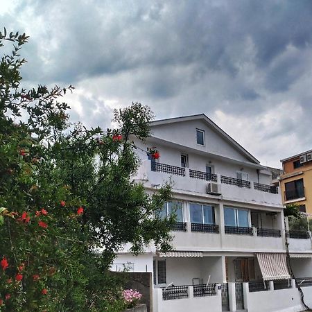 Apartments Gvozdenovic Petrovac Eksteriør bilde
