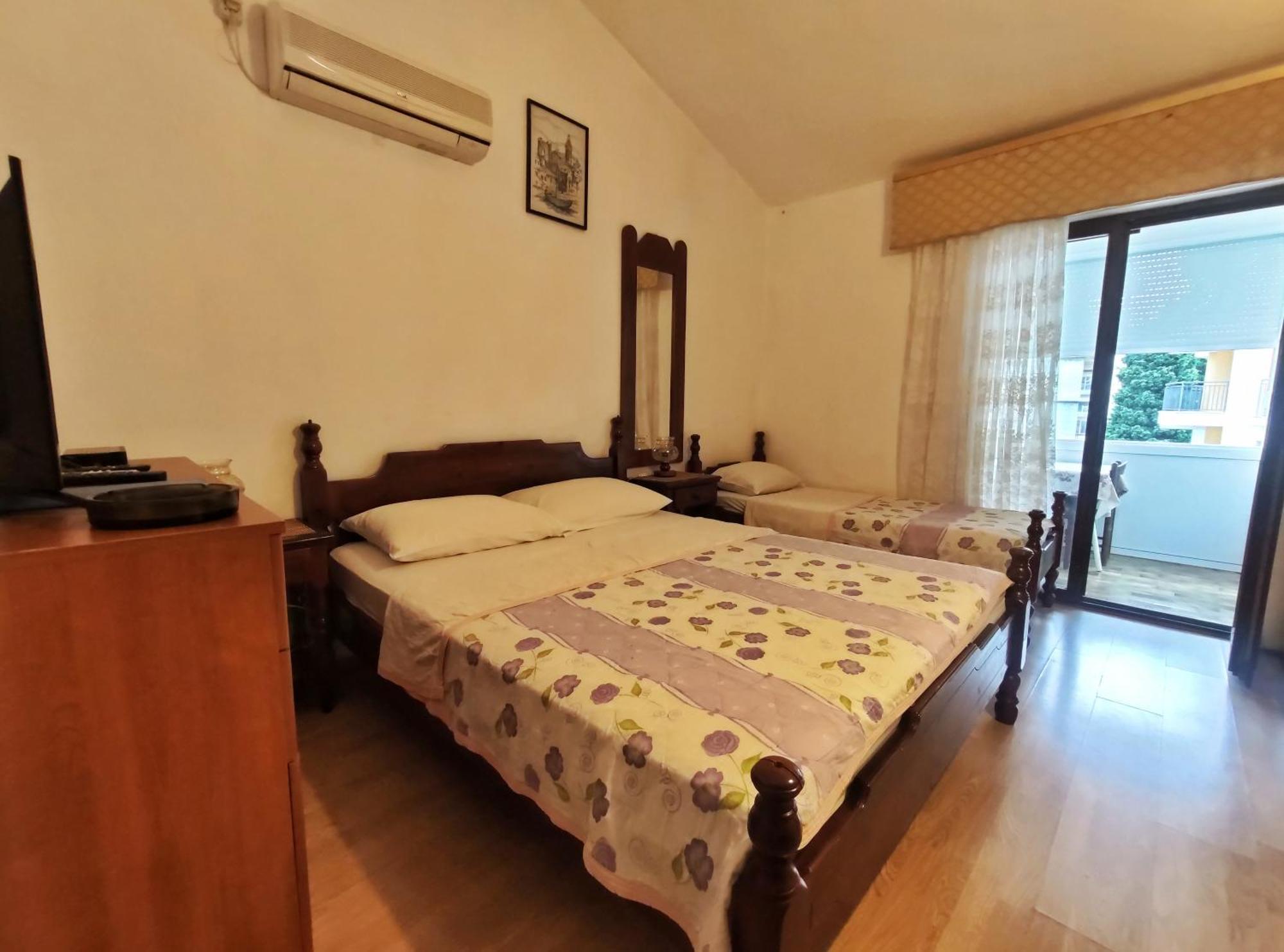 Apartments Gvozdenovic Petrovac Rom bilde